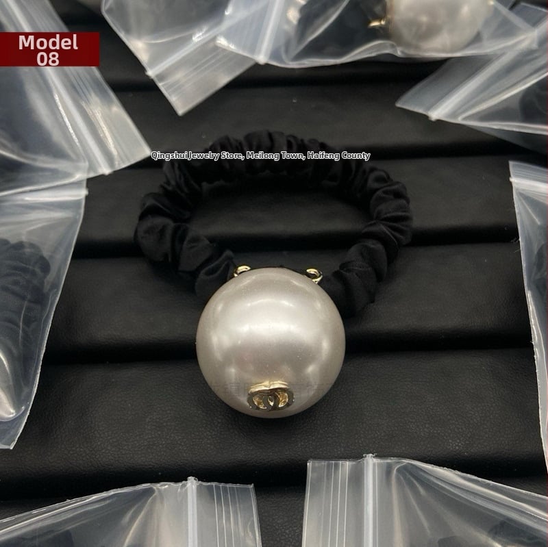 Misiņa matu sprādze ar vara sakausējuma inlay, sānu knaible ar dubulto C burta, elektroplatinga pārklājums, svaigs un salds stils, sievietēm galvas rotas