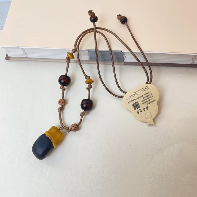 Unisex ilga megztinio grandinė su mediniais elementais etniniu stiliumi, megzti medvilninio-linų karoliai — Medžiaga: augalinių vaisių grandinė; Grandinės stilius: odinis virvas; Tipas: megztinio grandinė, ilgas karoliai; Išplėstinė grandinė: 11 cm ar daug