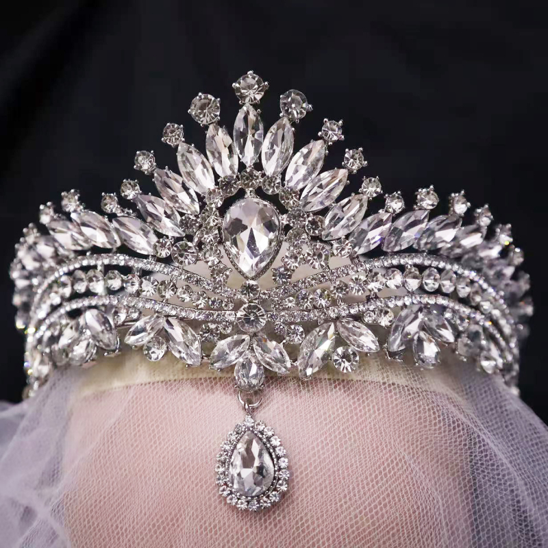 Barokna tiara s Rhinestone kristalima (Materijal: legura; Kvaliteta: elektro zlato; Stil: ženski; Oblik: kruna; Tip kristala: Rhinestone glass)