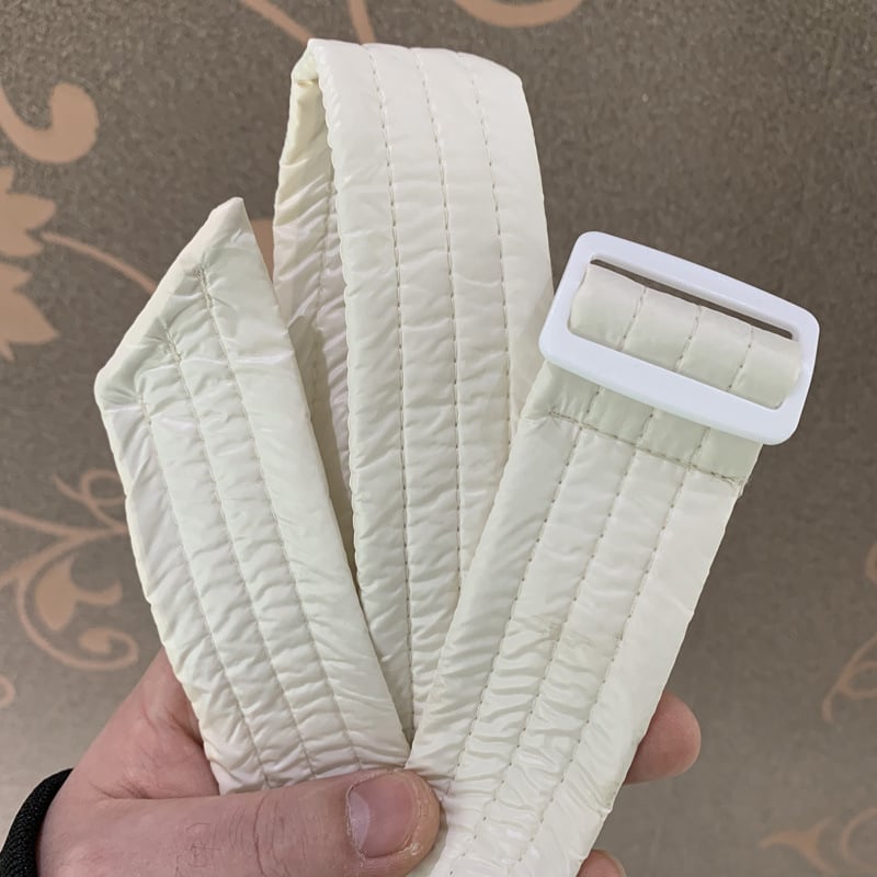 Sieviešu josta kaprtam ar kokvilnas pildījumu, saitēm ar auklu, austā josta ar plastmasas sprādzi, mašīnas dizains, platums 2–4 cm