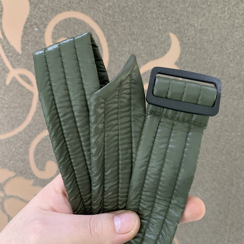 Sieviešu josta kaprtam ar kokvilnas pildījumu, saitēm ar auklu, austā josta ar plastmasas sprādzi, mašīnas dizains, platums 2–4 cm