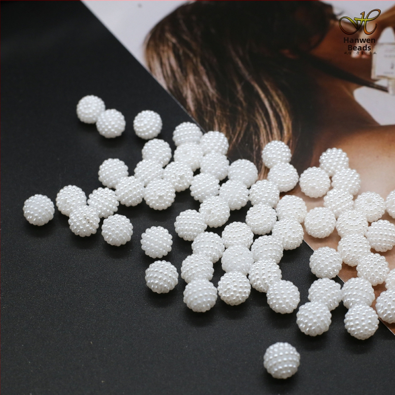 Ženski nakit: cvjetna kugla s odvojivim ABS perlicama; materijal: plastika/smola; završna obrada: sprej boja; tip: slobodne perle; izdanje: ljeto 2022