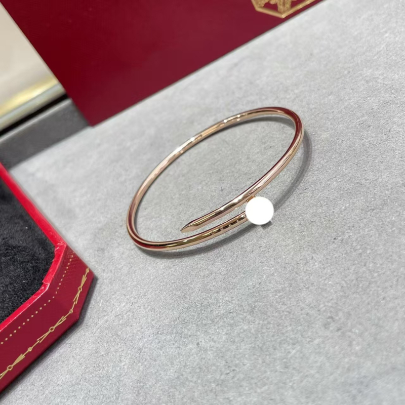 Nagu rokassprādze, V zelts, ģeometriska forma, iegravēti augsta oglekļa diamanti, unisex – modes luksusa stils, 2023. gada pavasara izlaidums