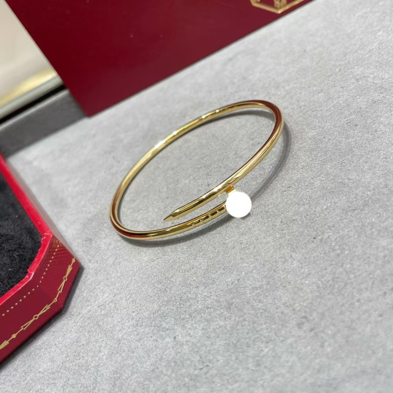 Nagu rokassprādze, V zelts, ģeometriska forma, iegravēti augsta oglekļa diamanti, unisex – modes luksusa stils, 2023. gada pavasara izlaidums