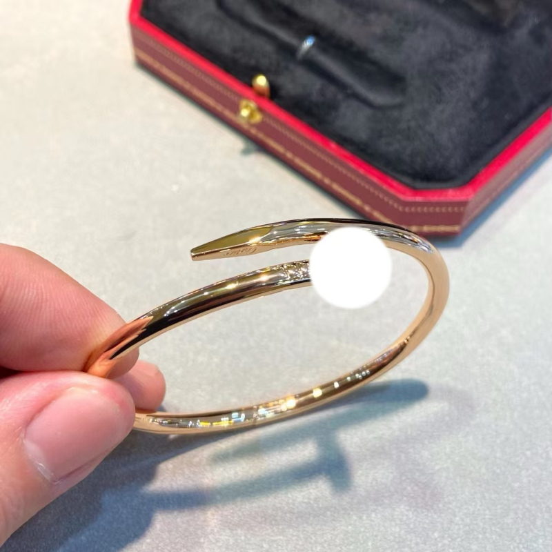 Nagu rokassprādze, V zelts, ģeometriska forma, iegravēti augsta oglekļa diamanti, unisex – modes luksusa stils, 2023. gada pavasara izlaidums