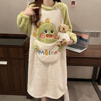 Γυναικείο νυχτικό από coral fleece, χοντρή επένδυση, καρτούν σχέδιο, μεσαίου μήκους, μακριά μανίκια