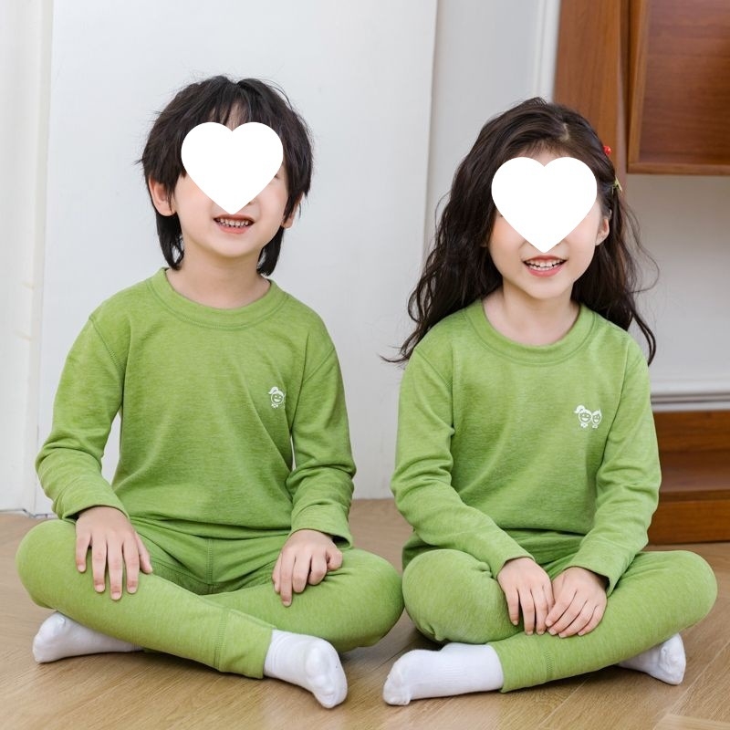 Középmagasságú galléros gyerek termikus felső- és alsóruha készlet fiúknak és lányoknak