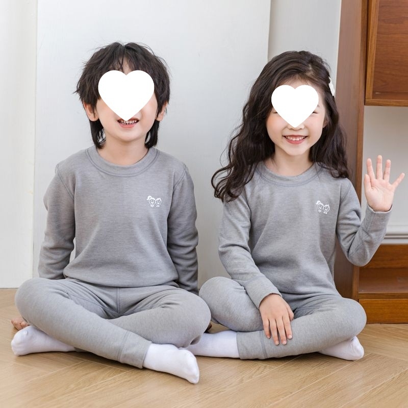 Középmagasságú galléros gyerek termikus felső- és alsóruha készlet fiúknak és lányoknak