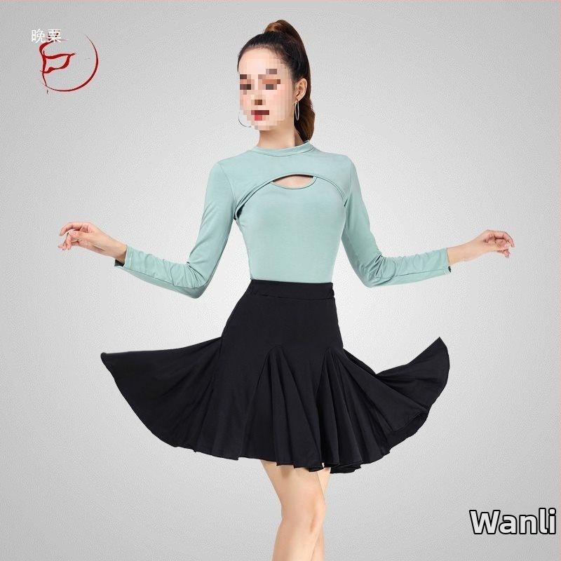 Latinsko tanečný tréningový set (vršok s polovičným rukávom a sukňa s veľkým swingom) – jar 2025, PVC tkanina, obsah až do 30%, čínsky štýl, literárny retro dizajn