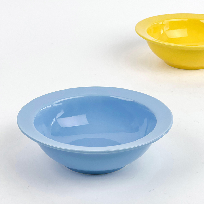 Керамична котешка купичка с форма на летящ диск и защита на ръба за хранене