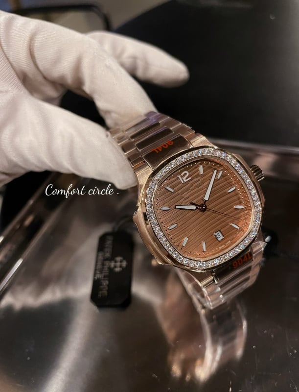 Nautilus stila gradientais kvadrātas sieviešu kvarca pulkstenis, Swiss ETA kustība, 30M ūdensizturība, safīra stikls, nerūsējošā tērauda siksniņa