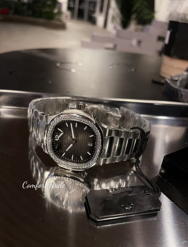 Nautilus stila gradientais kvadrātas sieviešu kvarca pulkstenis, Swiss ETA kustība, 30M ūdensizturība, safīra stikls, nerūsējošā tērauda siksniņa