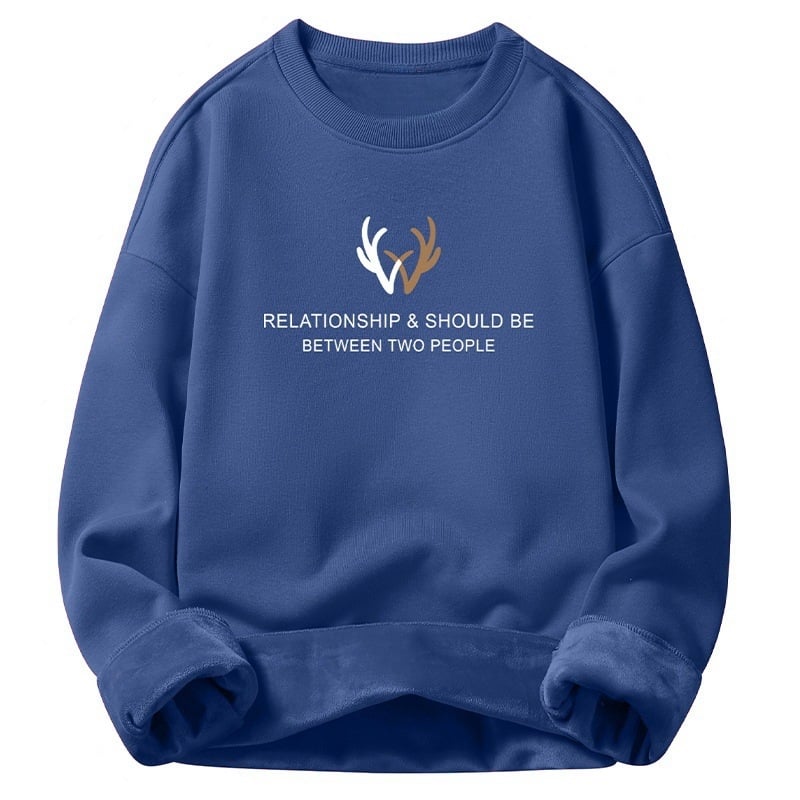 Siltināts kapucīna džemperis ar flīsām, brīvs piegriezums, garas piedurknes, apdruka, 3D kabata