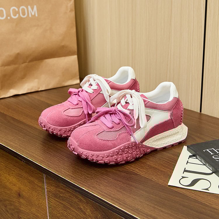 Sieviešu platformas treniņapavi — Slēpts 7 cm pacēlums, augšējā daļa vidēji augsta virs potītes, Augšējā materiāla: cūku āda + sintētiskā āda + audums, Iekšējā zole: cūku āda + latekss, Zole: gumija