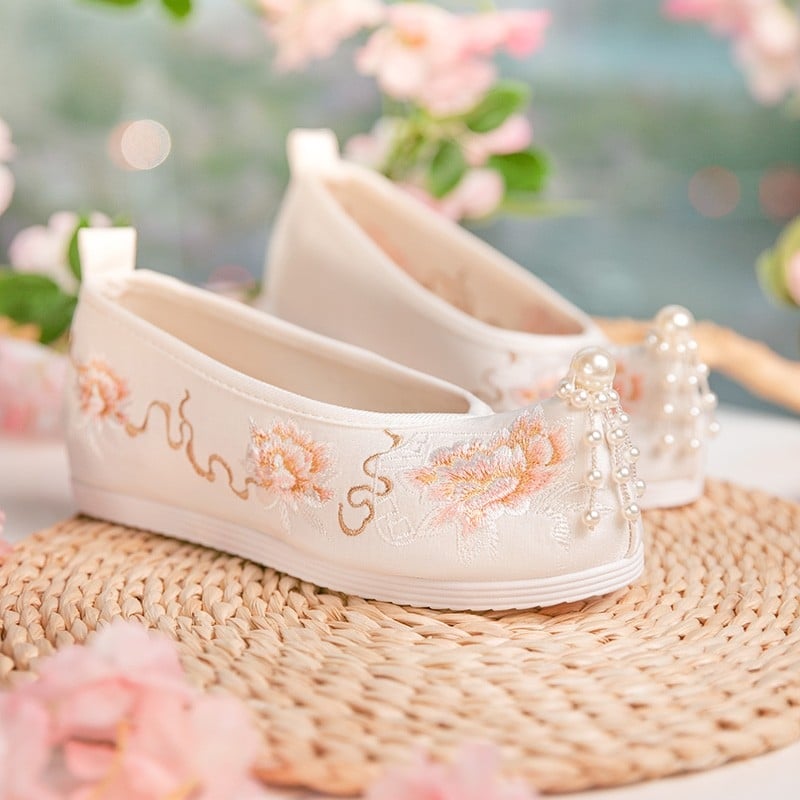 Ханфу обувки от платно с остър нос, подплата от плат и гумирана подметка