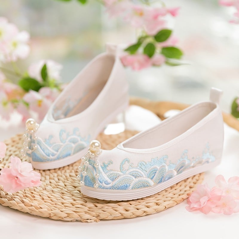 Ханфу обувки от платно с остър нос, подплата от плат и гумирана подметка