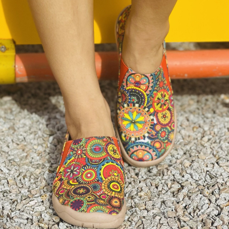 Sievietes kanvasa slip-on kurpes, zems augšdaļa, injekcijas zole