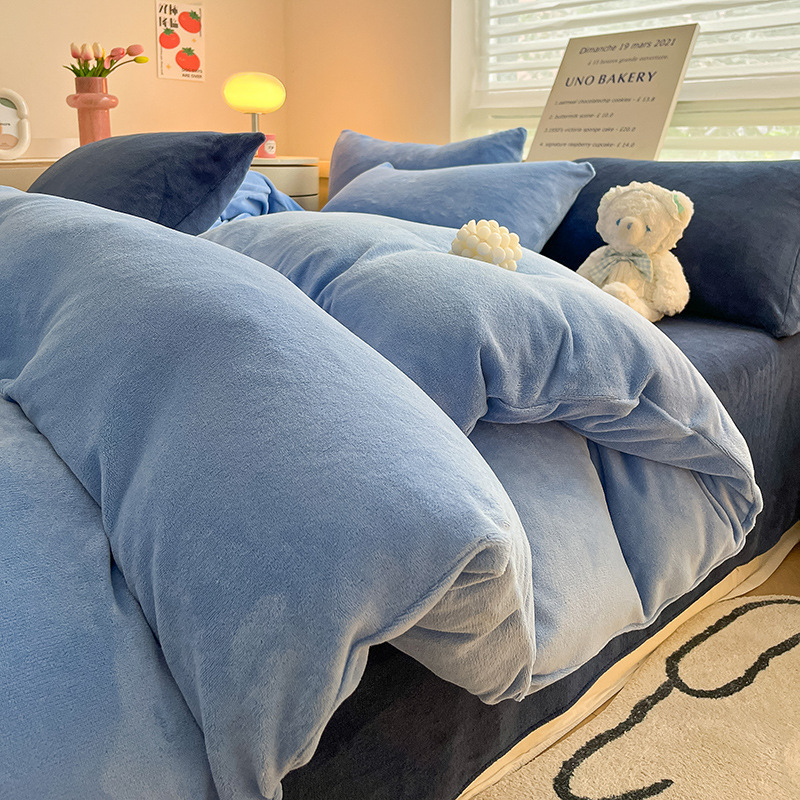 Piens velūra gultas pārklājs, vienkrāsains; audums: twill; druka un krāsošana: reaktīvā druka