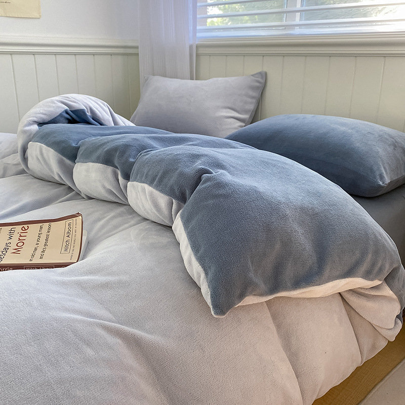 Piens velūra gultas pārklājs, vienkrāsains; audums: twill; druka un krāsošana: reaktīvā druka