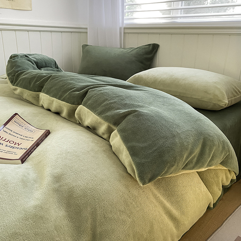 Piens velūra gultas pārklājs, vienkrāsains; audums: twill; druka un krāsošana: reaktīvā druka