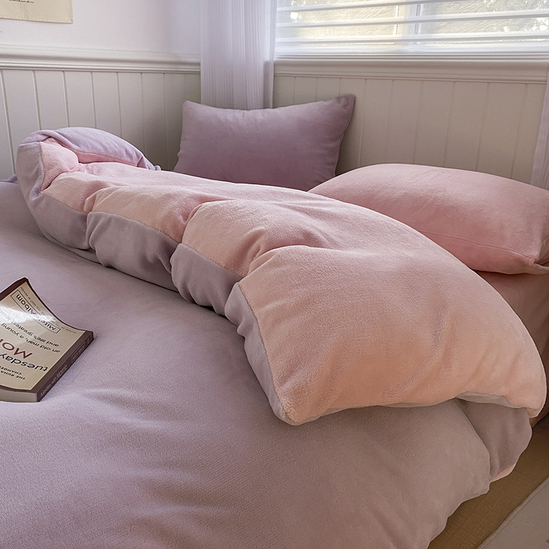 Piens velūra gultas pārklājs, vienkrāsains; audums: twill; druka un krāsošana: reaktīvā druka