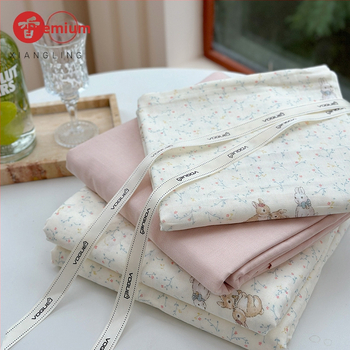 Divslāņu kokvilnas marlītes pārvalks segai – 100% kokvilna, reaktīvā drukāšana un krāsošana, ziedu raksts, četrgabala komplekts, svars 2000–2500 g