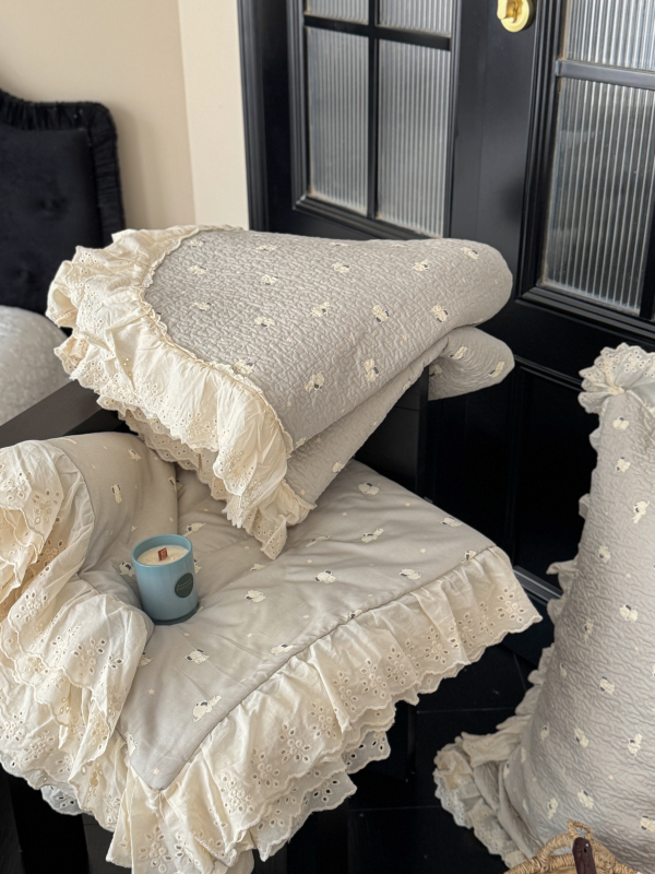 Francijas stila lielā mežģīņu gultas pārklājs komplekts ar augu un ziedu rakstu, twill audums, reaktīvā drukāšana un krāsošana, materiāls: zīda ziedu motīvi