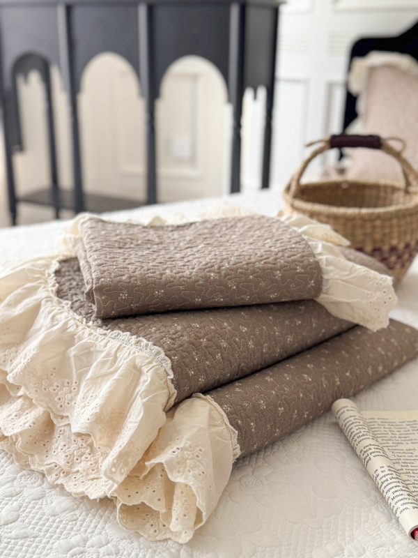 Francijas stila lielā mežģīņu gultas pārklājs komplekts ar augu un ziedu rakstu, twill audums, reaktīvā drukāšana un krāsošana, materiāls: zīda ziedu motīvi