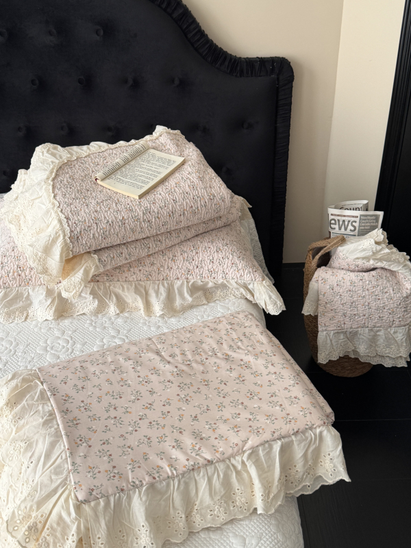 Francijas stila lielā mežģīņu gultas pārklājs komplekts ar augu un ziedu rakstu, twill audums, reaktīvā drukāšana un krāsošana, materiāls: zīda ziedu motīvi