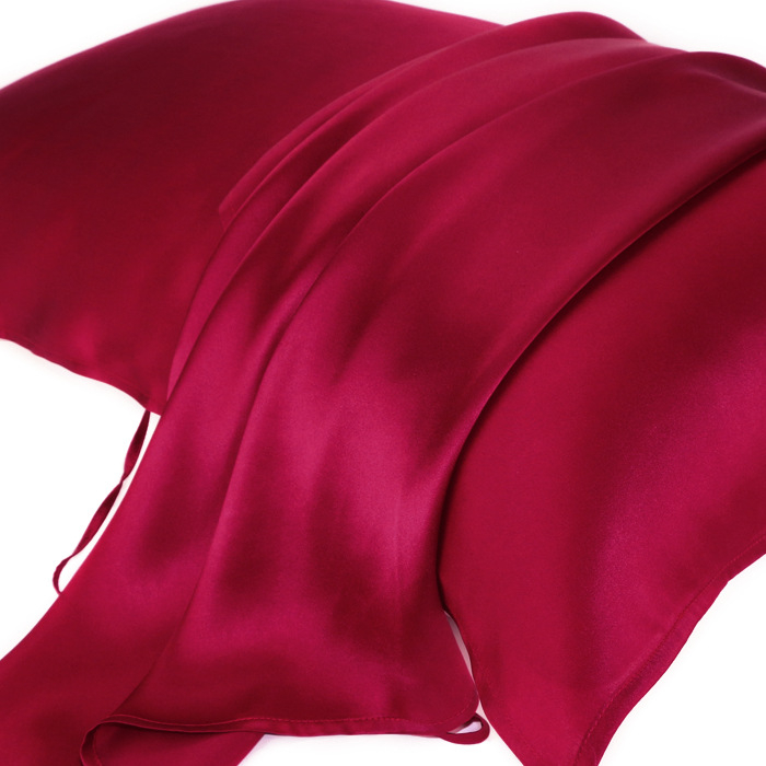 Párnahuzat lepke motívummal, 19 momme Mulberry selyem, 100% selyem, satén szövés, reaktív színezés, modern minimalista stílus, pánttal