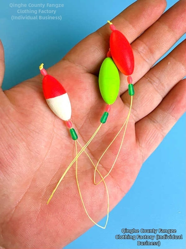 Makšķerēšanas līnijas piederums ar pastiprinošu stieni, luminescējošu pērlīti un galvenās līnijas savienotāju