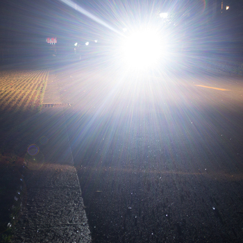 Įkraunama galvos žibintu naktinei žvejybai, 18650 baterija, 200–500 m šviesos spindulys, veikimo laikas 2–10 val.