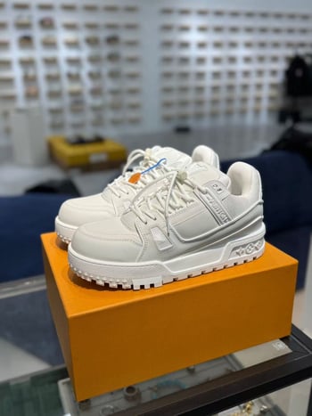 LVTrainer Maxi Chunky kurpes – universālas, augstuma palielināšanai paredzēts pamatnes platums, virsdaļa no teļa ādas pirmās kvalitātes, augstas tehnoloģijas, piemērotas visām četrām sezonām