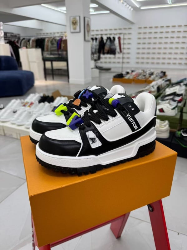 LVTrainer Maxi Chunky kurpes – universālas, augstuma palielināšanai paredzēts pamatnes platums, virsdaļa no teļa ādas pirmās kvalitātes, augstas tehnoloģijas, piemērotas visām četrām sezonām