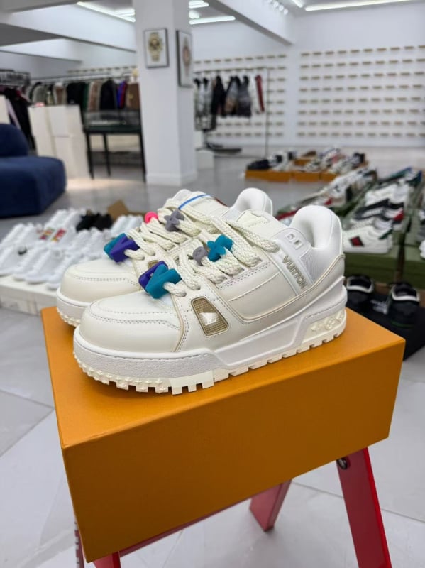 LVTrainer Maxi Chunky kurpes – universālas, augstuma palielināšanai paredzēts pamatnes platums, virsdaļa no teļa ādas pirmās kvalitātes, augstas tehnoloģijas, piemērotas visām četrām sezonām