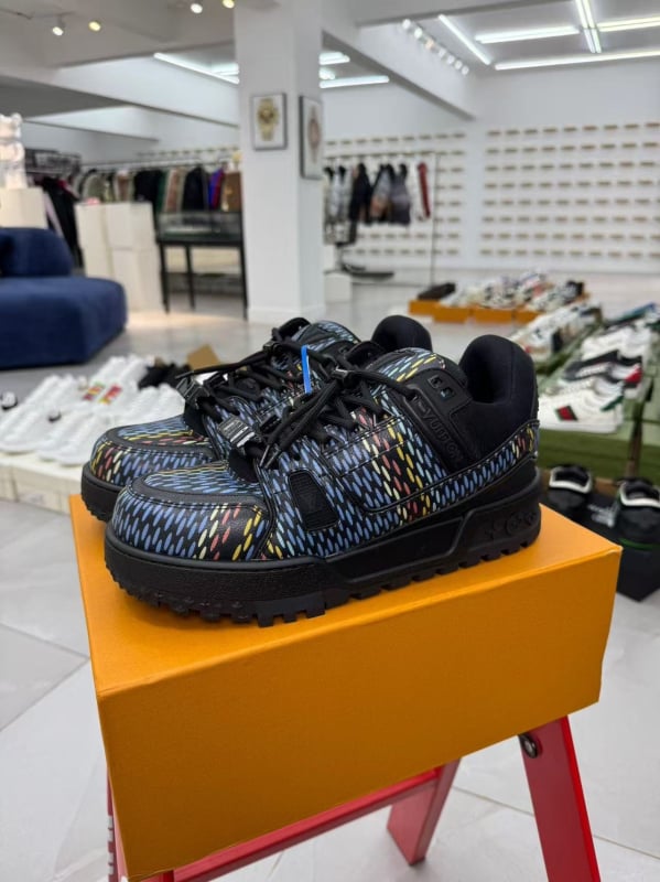 LVTrainer Maxi Chunky kurpes – universālas, augstuma palielināšanai paredzēts pamatnes platums, virsdaļa no teļa ādas pirmās kvalitātes, augstas tehnoloģijas, piemērotas visām četrām sezonām