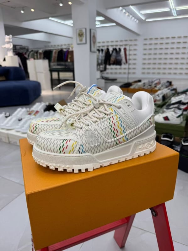 LVTrainer Maxi Chunky kurpes – universālas, augstuma palielināšanai paredzēts pamatnes platums, virsdaļa no teļa ādas pirmās kvalitātes, augstas tehnoloģijas, piemērotas visām četrām sezonām