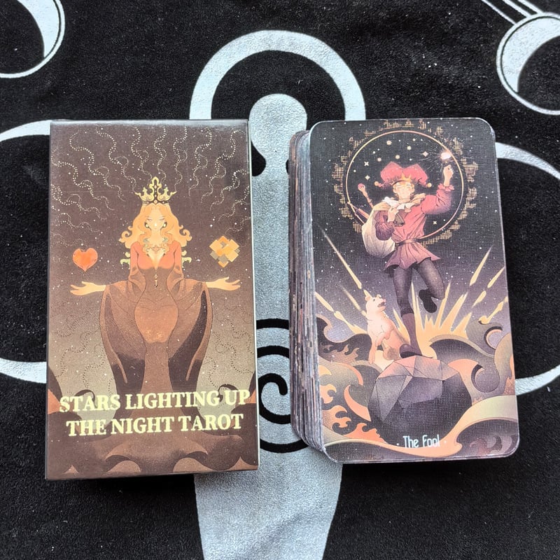 Tarot karte i Oracle karte – Papirnati set za društvenu igru s kartama, Pakiranje: Kutija – Značka: 111 – Uzrast: 15–60