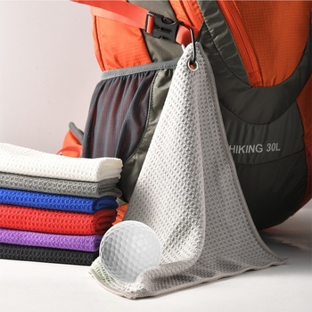 Mikrošķiedras golfa dvielis ar karabīnu, izšūts logotips un drukāts dizains, sporta dvielis golfam, pielāgojams