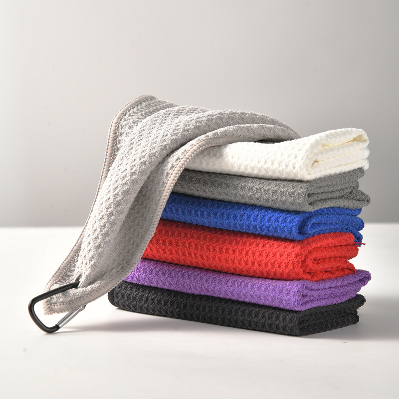 Mikrošķiedras golfa dvielis ar karabīnu, izšūts logotips un drukāts dizains, sporta dvielis golfam, pielāgojams