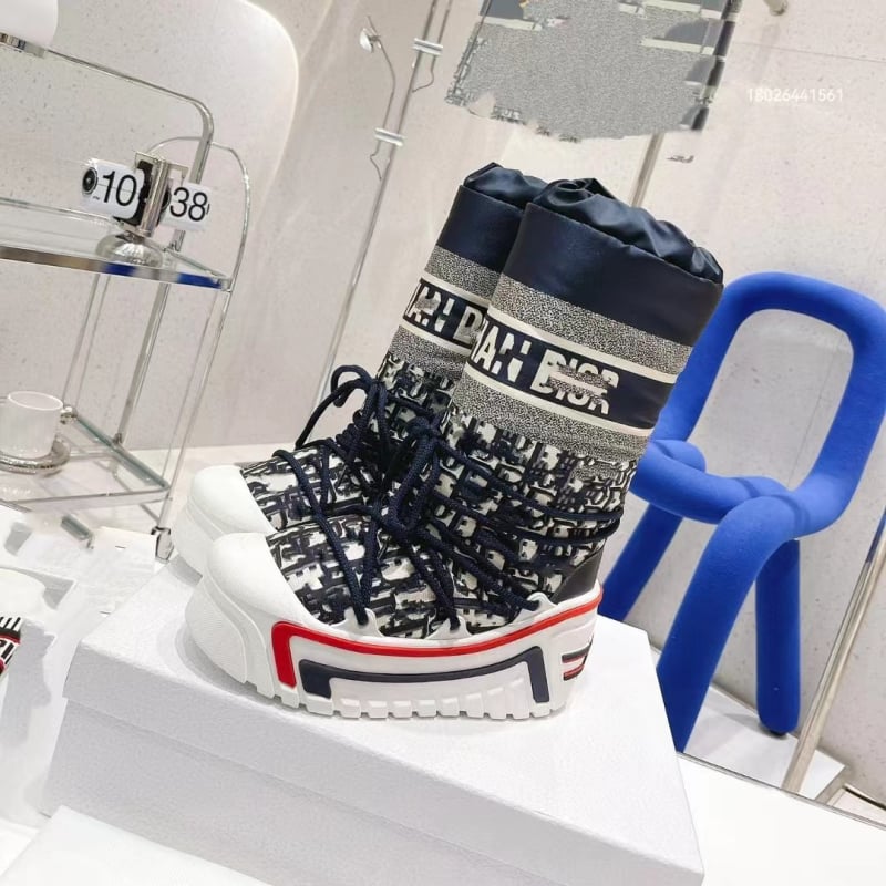 Moteriški žieminiai sniego botai su aukštu viršumi, klininis kulnas, šilkinis viršus, guma padas, avių velūro įdėklas