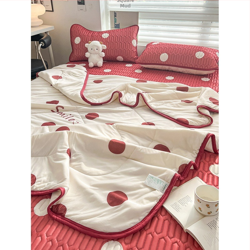 Latexový mat z ľadového hodvábia – jednoduchý vzor vlnenia a bodiek, moderný minimalistický štýl, štvordielny set, latexový obsah pod 70%