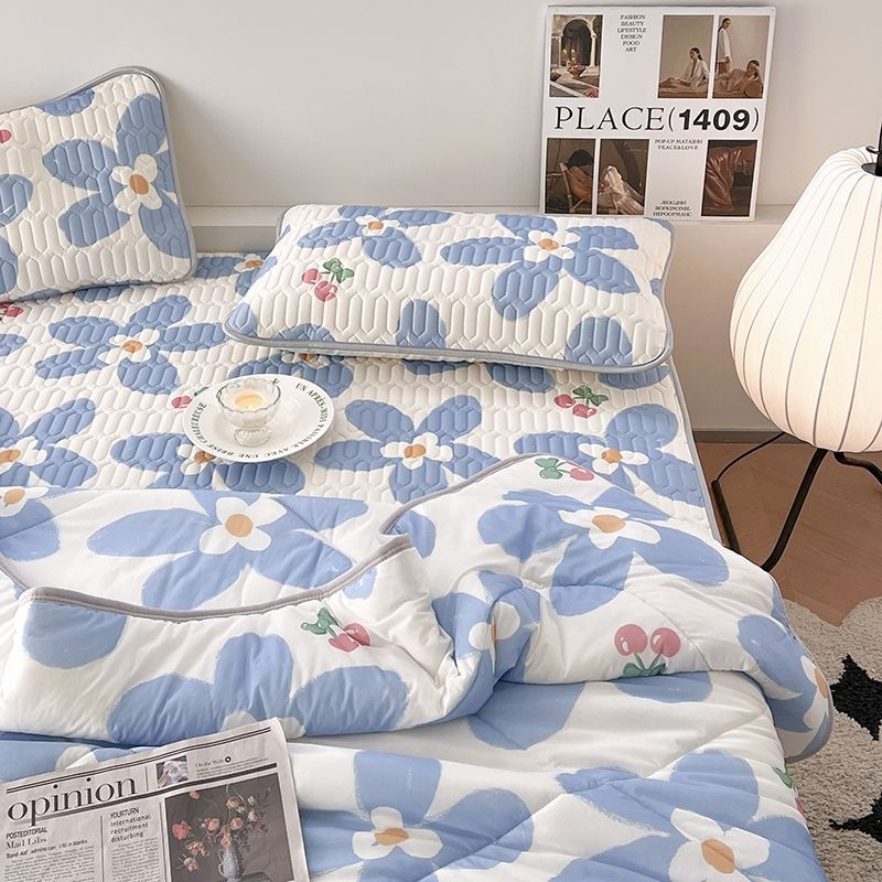 Lateksa ledus-silkas matrača komplekts – vienkāršs viļņu un punktu raksts, mūsdienīgs minimālisma stils, četrgabalu komplekts, lateksa saturs zem 70%