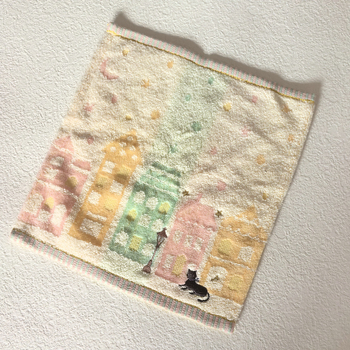 Kvadrātveida lakatiņš no 100% kokvilnas, bez vīšanas diegiem, izšuvumi un Jacquard tekstūra, 30 g, uzsūkšana 21–25 s