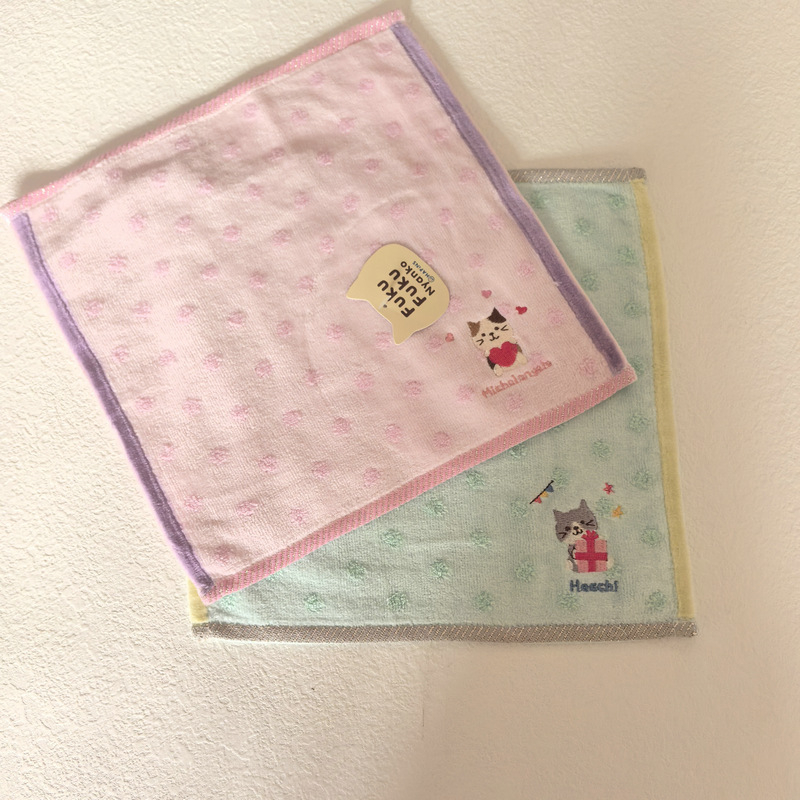 Kvadrātveida lakatiņš no 100% kokvilnas, bez vīšanas diegiem, izšuvumi un Jacquard tekstūra, 30 g, uzsūkšana 21–25 s