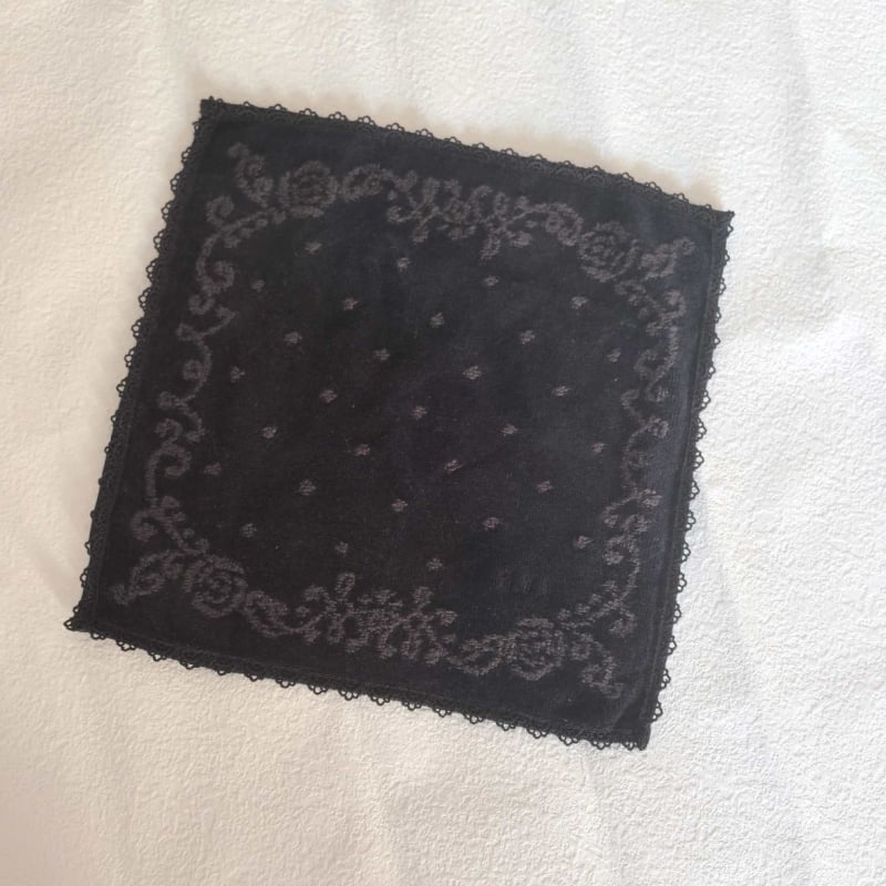 Kvadrātveida lakatiņš no 100% kokvilnas, bez vīšanas diegiem, izšuvumi un Jacquard tekstūra, 30 g, uzsūkšana 21–25 s