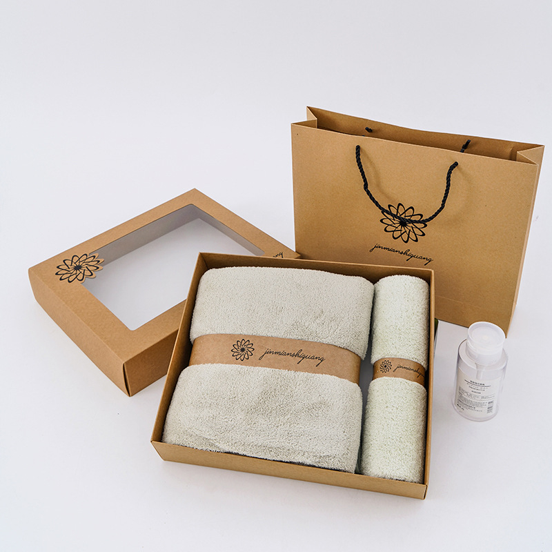 Darivani set ručnika od mikrovlakana, dva komada u kutiji, 550 g, marki Brocade Cotton Time, s tiskanim logom