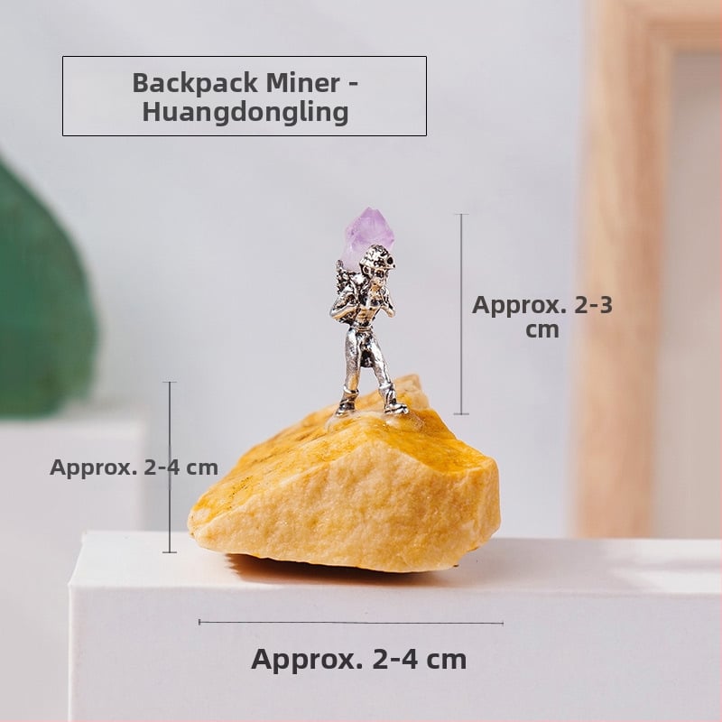 Bányász alakú kristály ércemintadarab, ametiszt és zöld fluorit, dekoratív geometriás kristály dísztárgy