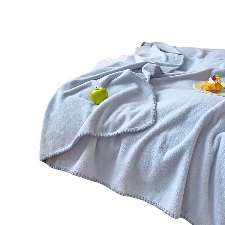 Dvielu sega – kašmīra imitācija, poliestera šķiedra, 0.55–1.0 kg, ziema, reaktīvā drukāšana