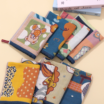 Tīras kokvilnas gāzes kvadrātveida dvielis, 32s diegs, žakarda audums, ūdens uzsūkšanās 0–5 s